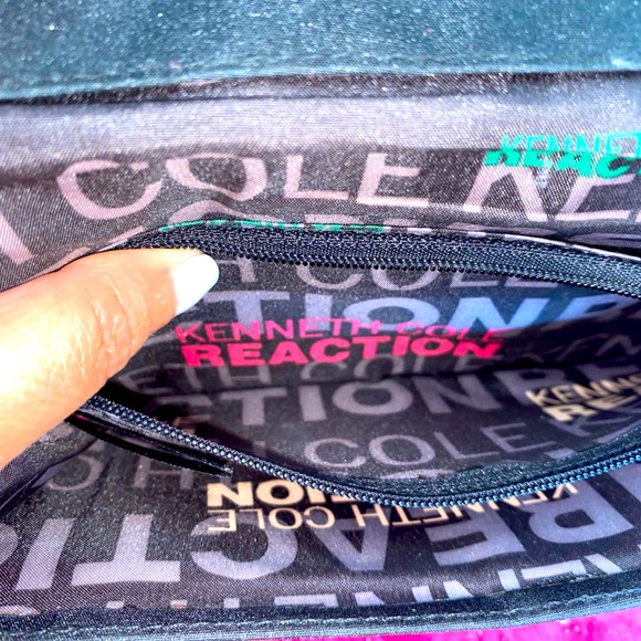 Kenneth Cole Reaction Wallet. - Picture 11 of 12